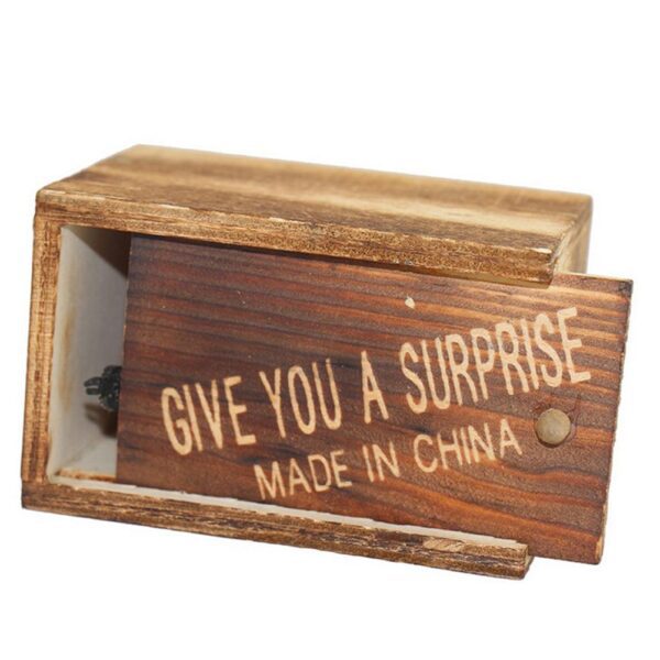 Caja de madera sorpresa1